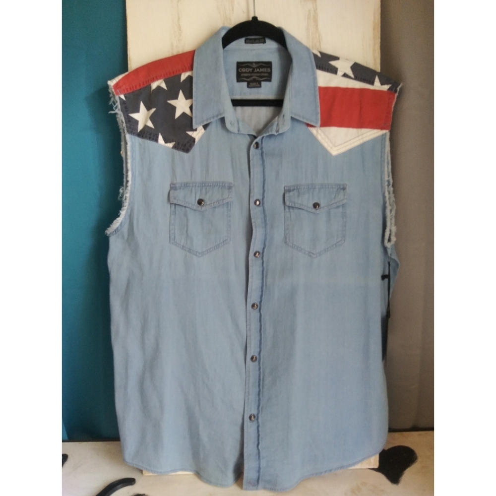 Patriotic sleeveless shirt